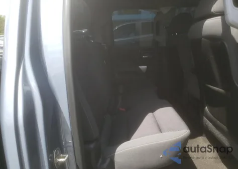 2015 Chevrolet Silverado C1500 Lt z USA, uszkodzony, nr VIN 1GCRCREC1FZ319689